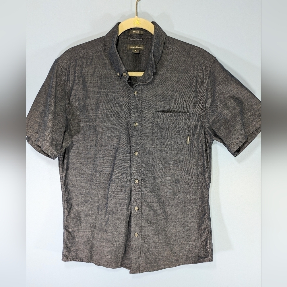 Eddie Bauer Chambray Classic Fit Short Sleeved Button Down Shirt